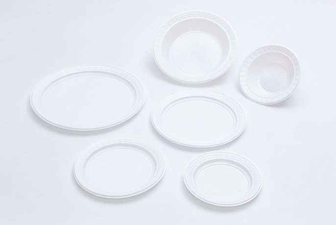Prato Plástico Descartável Raso 15CM Branco  Caixa 50x10 un. Imagem 3